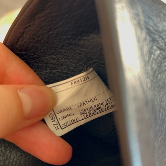 UGG BOOTS SIZE US 7 leather - Picture 8 of 9